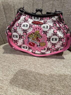 NWT Ed Hardy Pink and White Graphic Kiss-Lock Shoulder Bag
